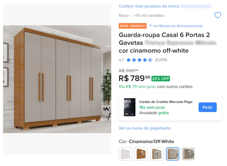 Anúncio real de guarda-roupa casal de seis portas em tom cinamomo e off-white